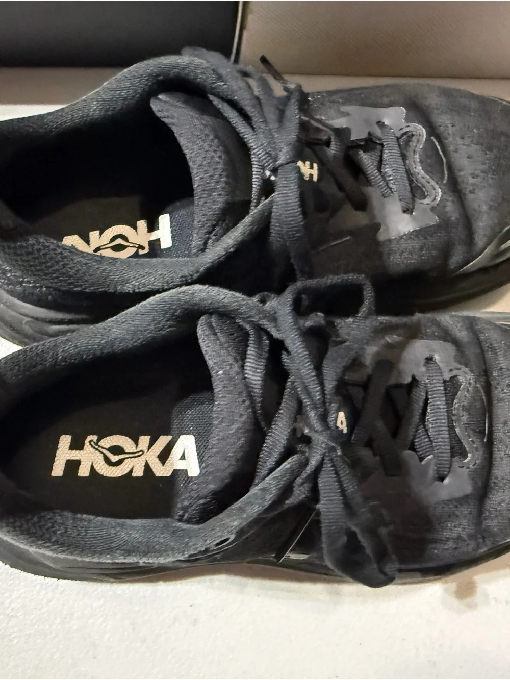 GUC Black Hoka One One Y Clifton 10 Big Kids Running Shoes Size 4MD